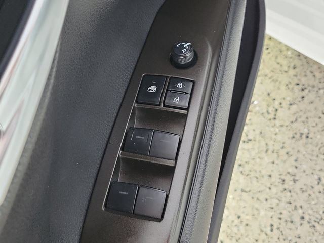 Used 2023 Toyota Camry SE w/ Convenience Package FWD image 22