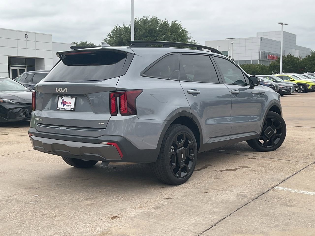 Used 2024 Kia Sorento SX AWD/4WD image 5