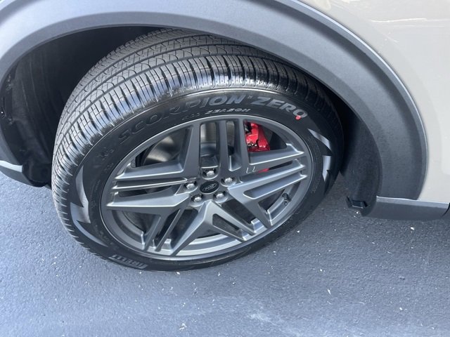 New 2026 Ford Explorer ST-Line w/ ST-Line Street Pack image 18