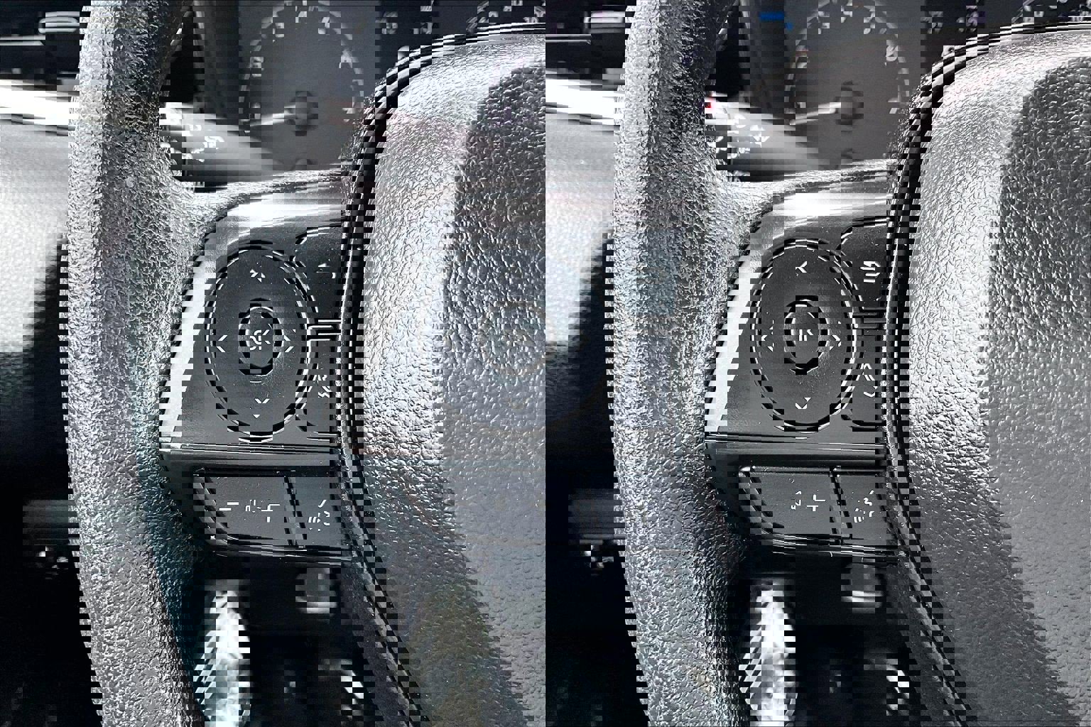 Used 2025 Toyota Corolla LE image 17