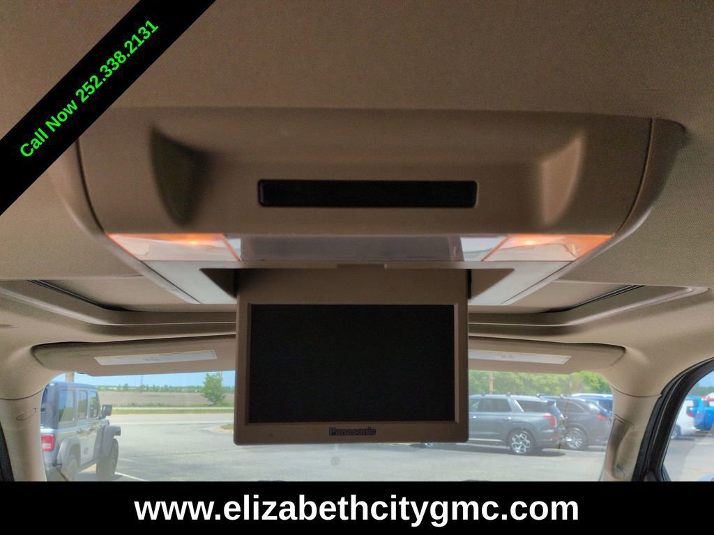 Used 2012 GMC Yukon XL SLT w/ SLT-2 Equipment Package AWD/4WD image 16