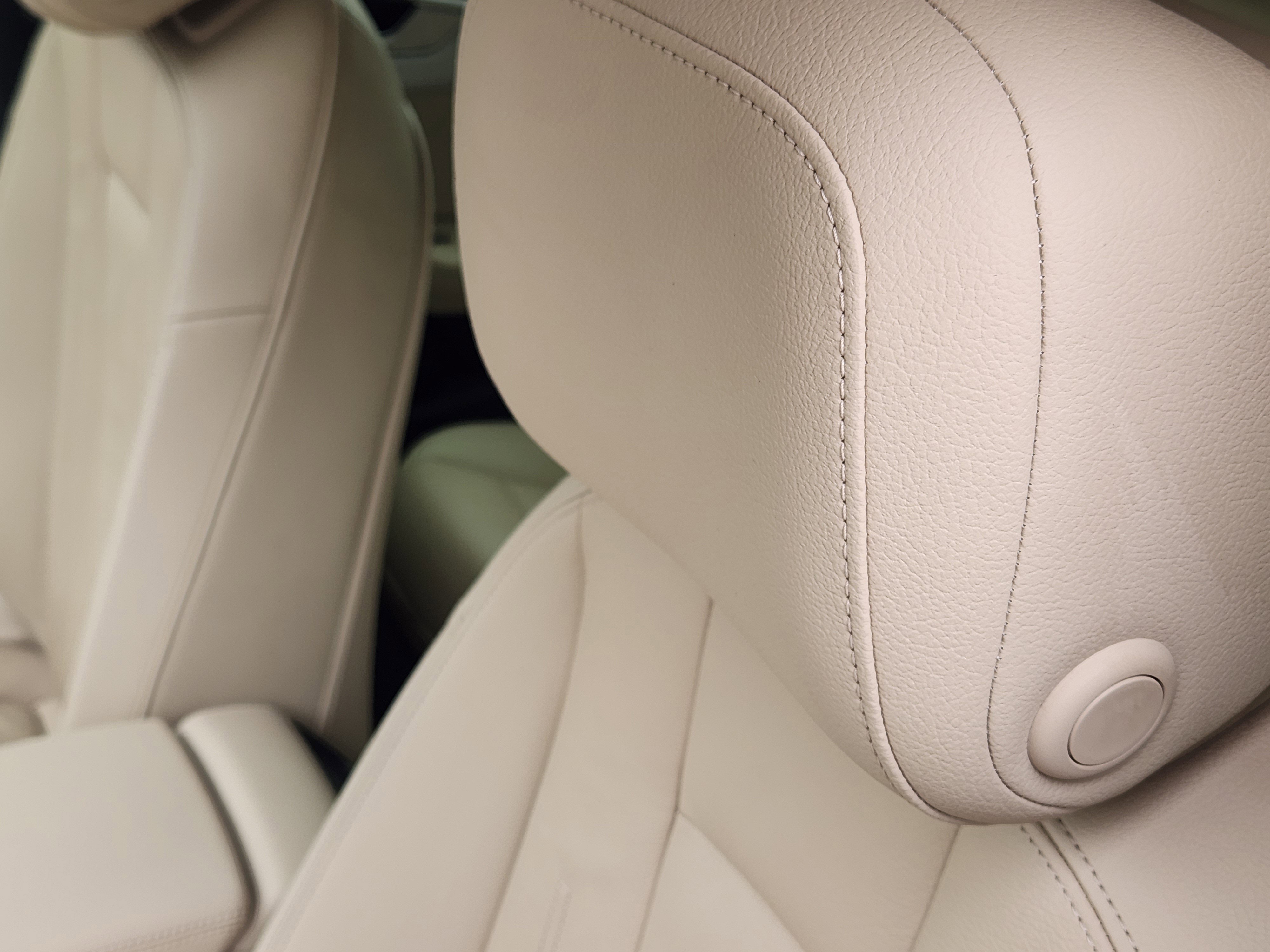 Used 2018 Audi A4 2.0T Ultra Premium image 15