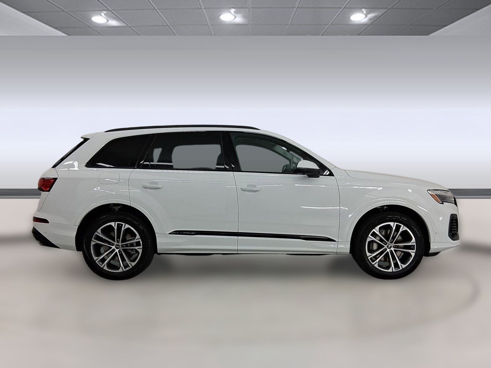 Used 2026 Audi Q7 3.0T Premium w/ Convenience Plus Package AWD/4WD image 8