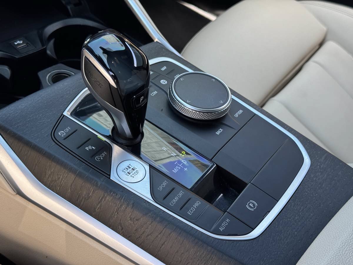 Used 2020 BMW 330i Sedan w/ Premium Package RWD image 26