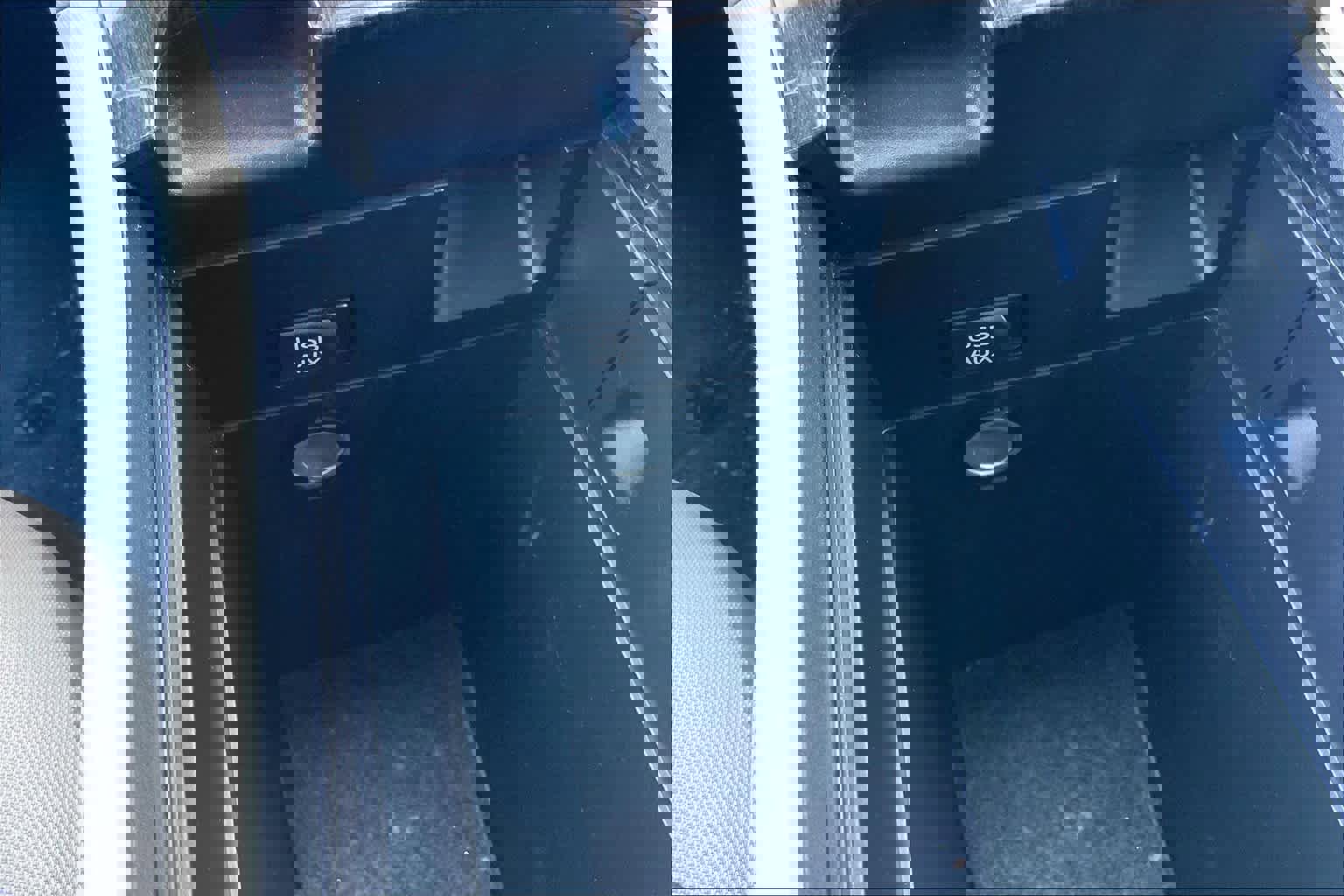 Used 2015 Toyota Venza LE AWD/4WD image 36