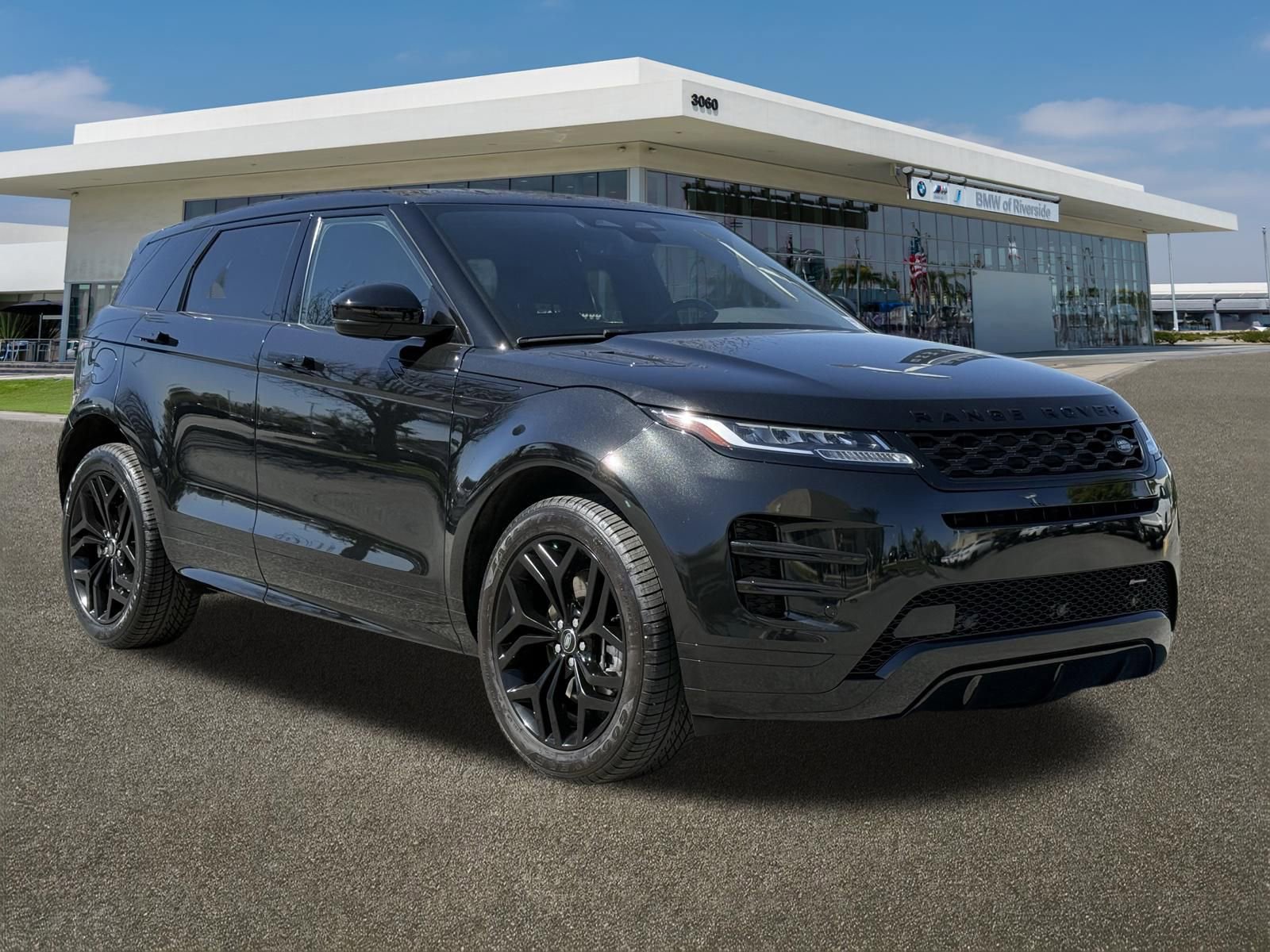 Used 2023 Land Rover Range Rover Evoque R-Dynamic S image 2