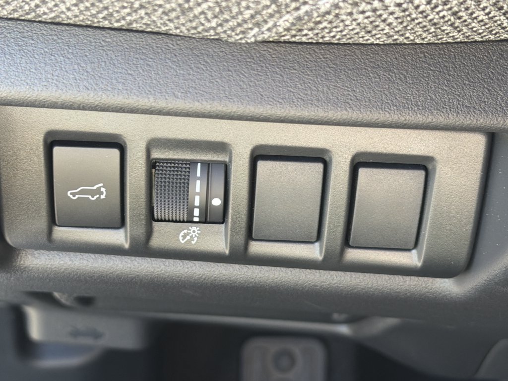 Used 2026 Subaru Outback Limited AWD/4WD image 35