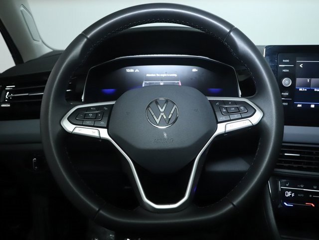 Used 2025 Volkswagen Jetta SE w/ Sunroof Package image 21