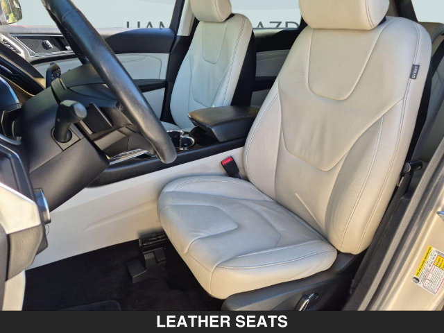 Used 2018 Ford Edge Titanium w/ Technology Package AWD/4WD image 14