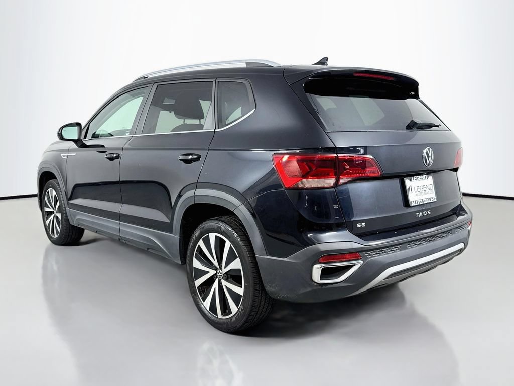 Used 2022 Volkswagen Taos SE w/ Panoramic Sunroof Package FWD image 7