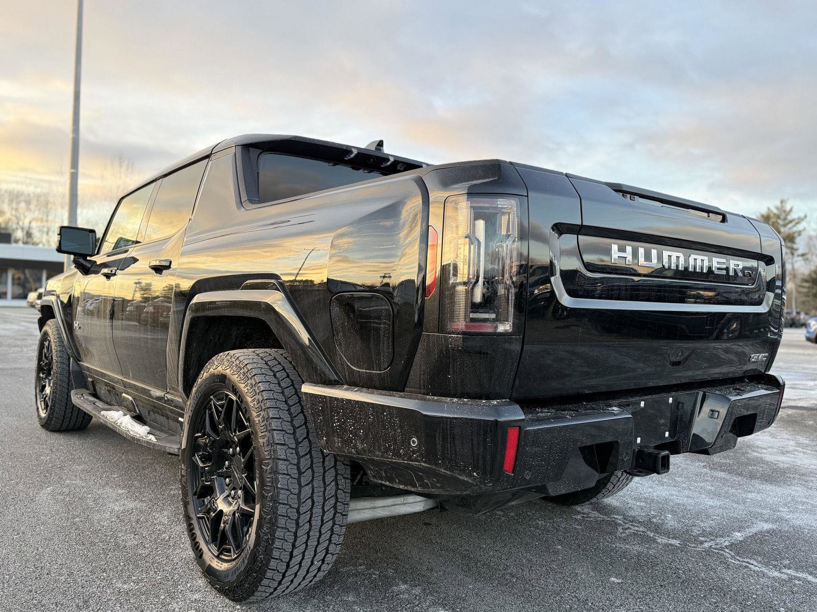 Certified 2025 GMC Hummer EV 2X AWD/4WD image 8