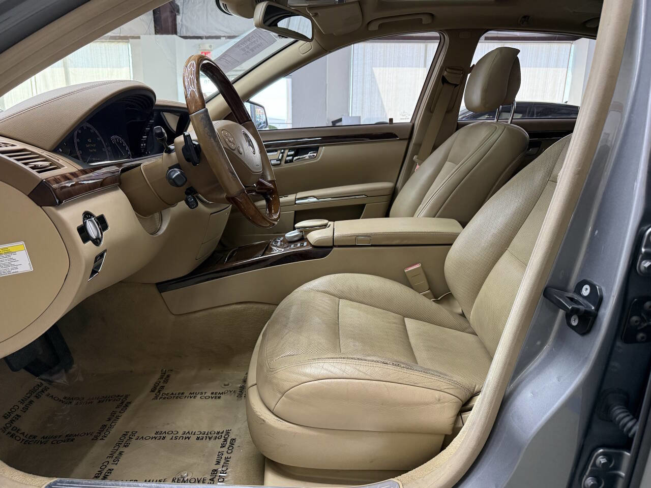Used 2011 Mercedes-Benz S 550 4MATIC image 11