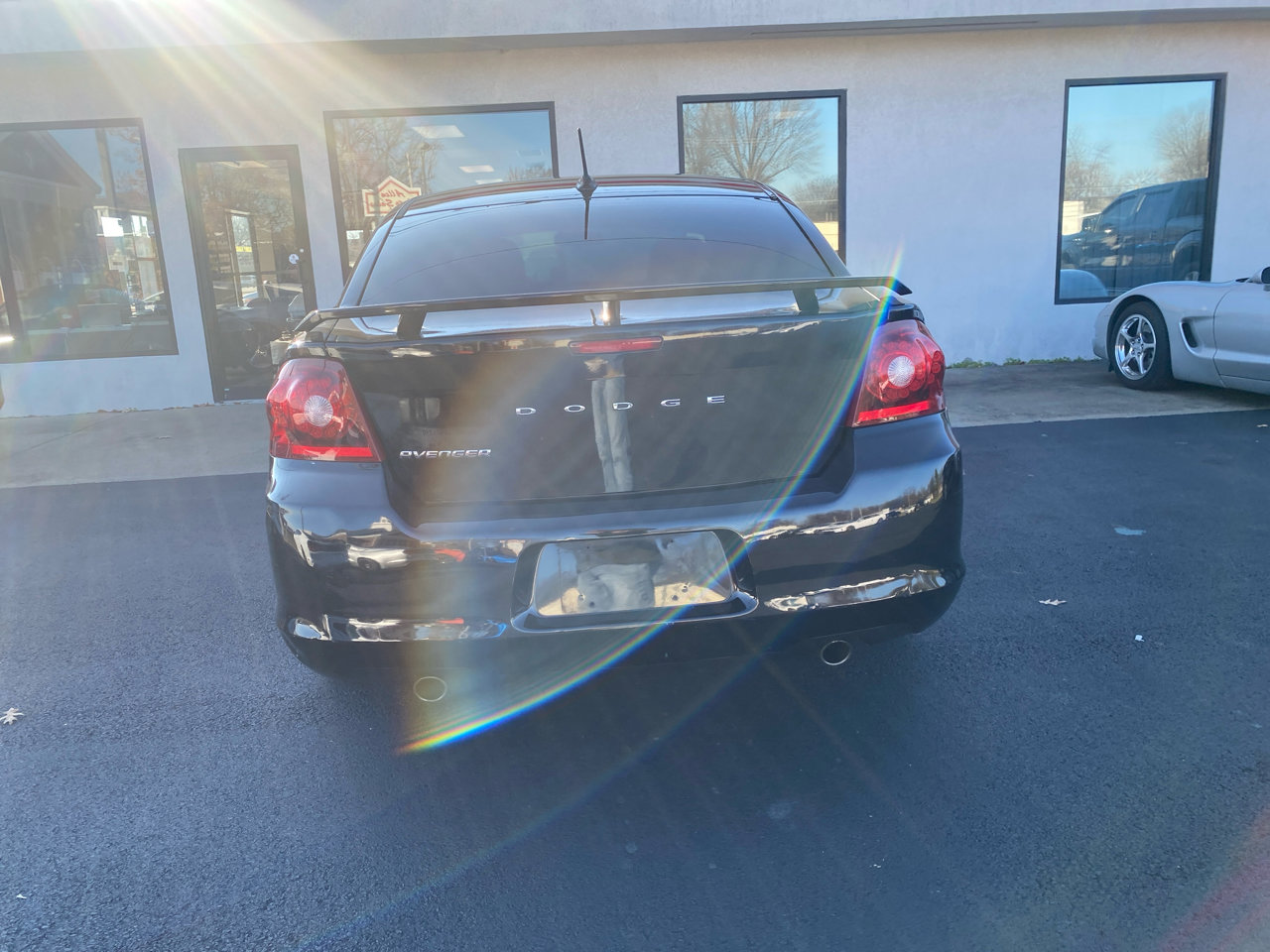 Used 2013 Dodge Avenger SE image 6