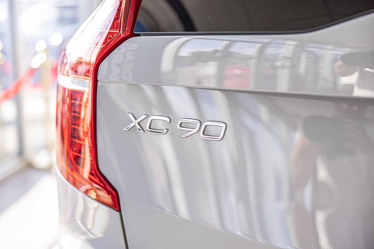Used 2025 Volvo XC90 B6 Plus AWD/4WD image 16