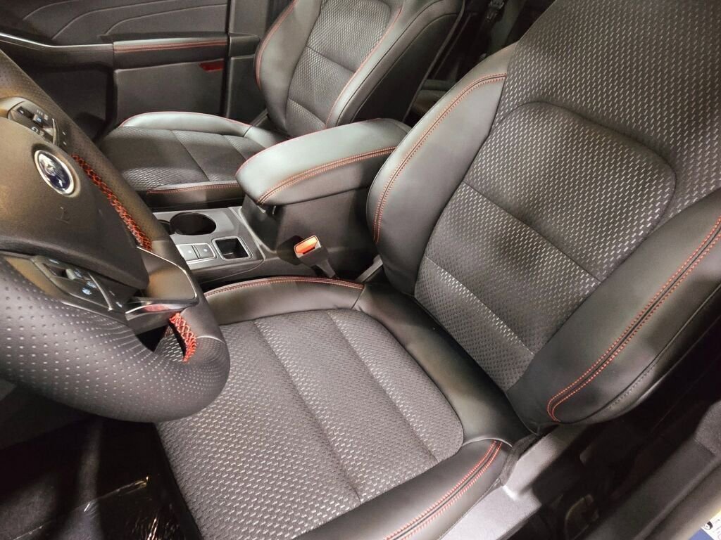 New 2025 Ford Escape ST-Line w/ Tech Pack #1 image 22