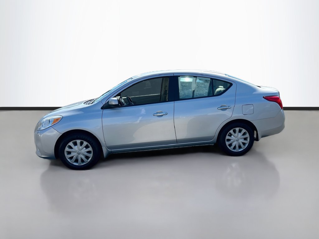Used 2012 Nissan Versa SV FWD image 8