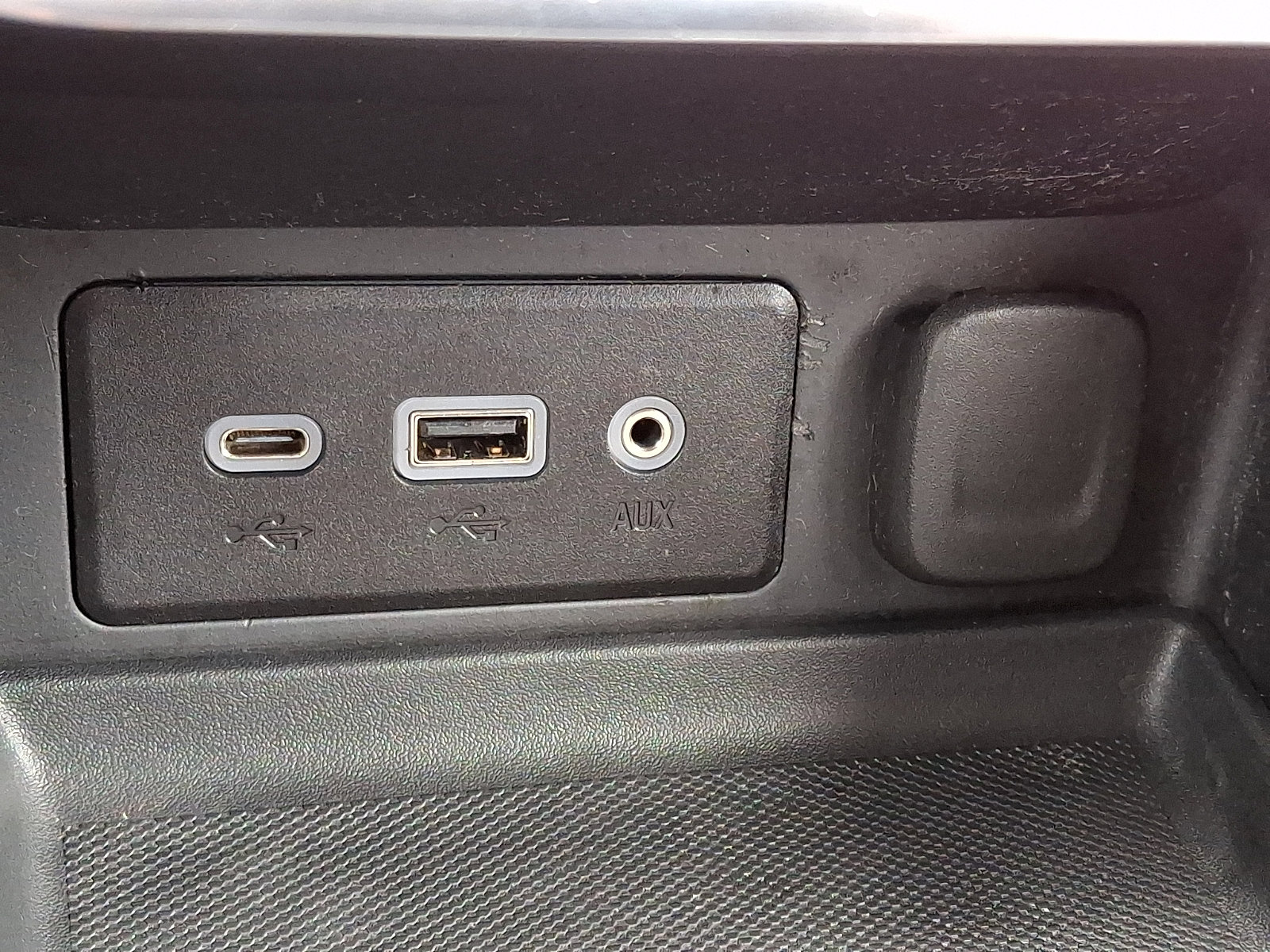 Used 2019 GMC Terrain SLE image 23