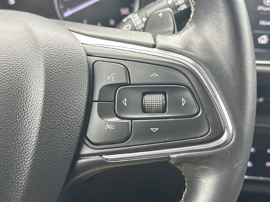 Used 2021 Buick Envision Essence w/ Sport Touring Package AWD/4WD image 23