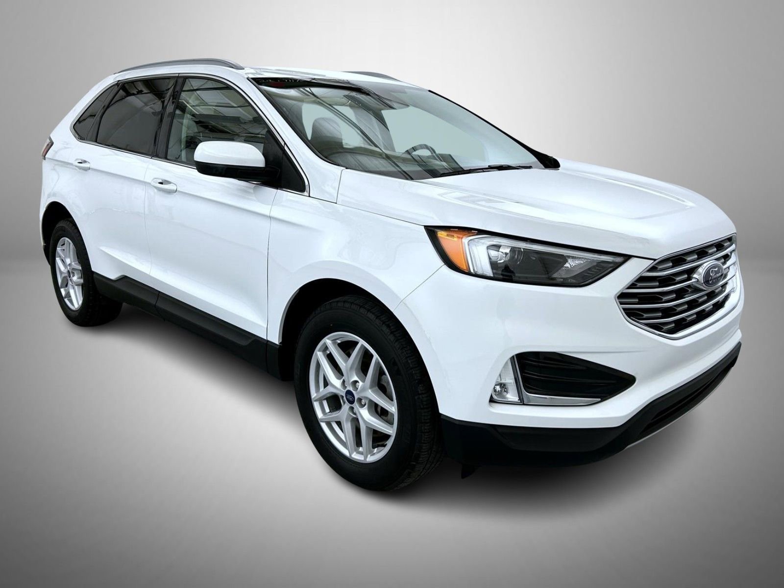 Used 2022 Ford Edge SEL w/ Convenience Package image 3