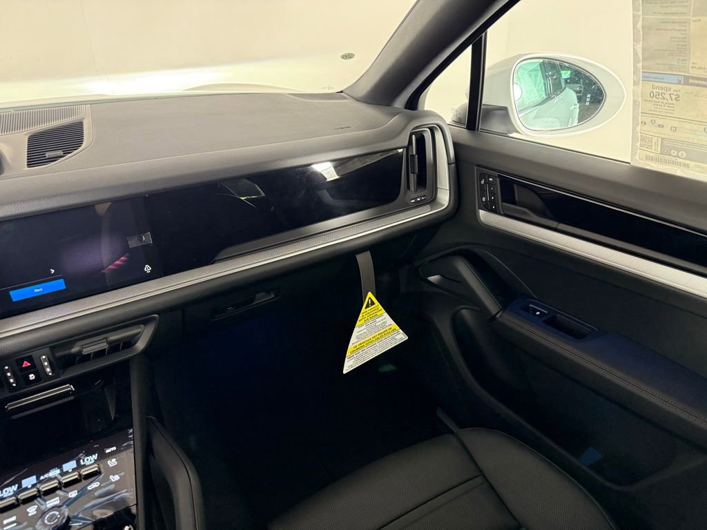 Certified 2025 Porsche Cayenne Coupe image 22