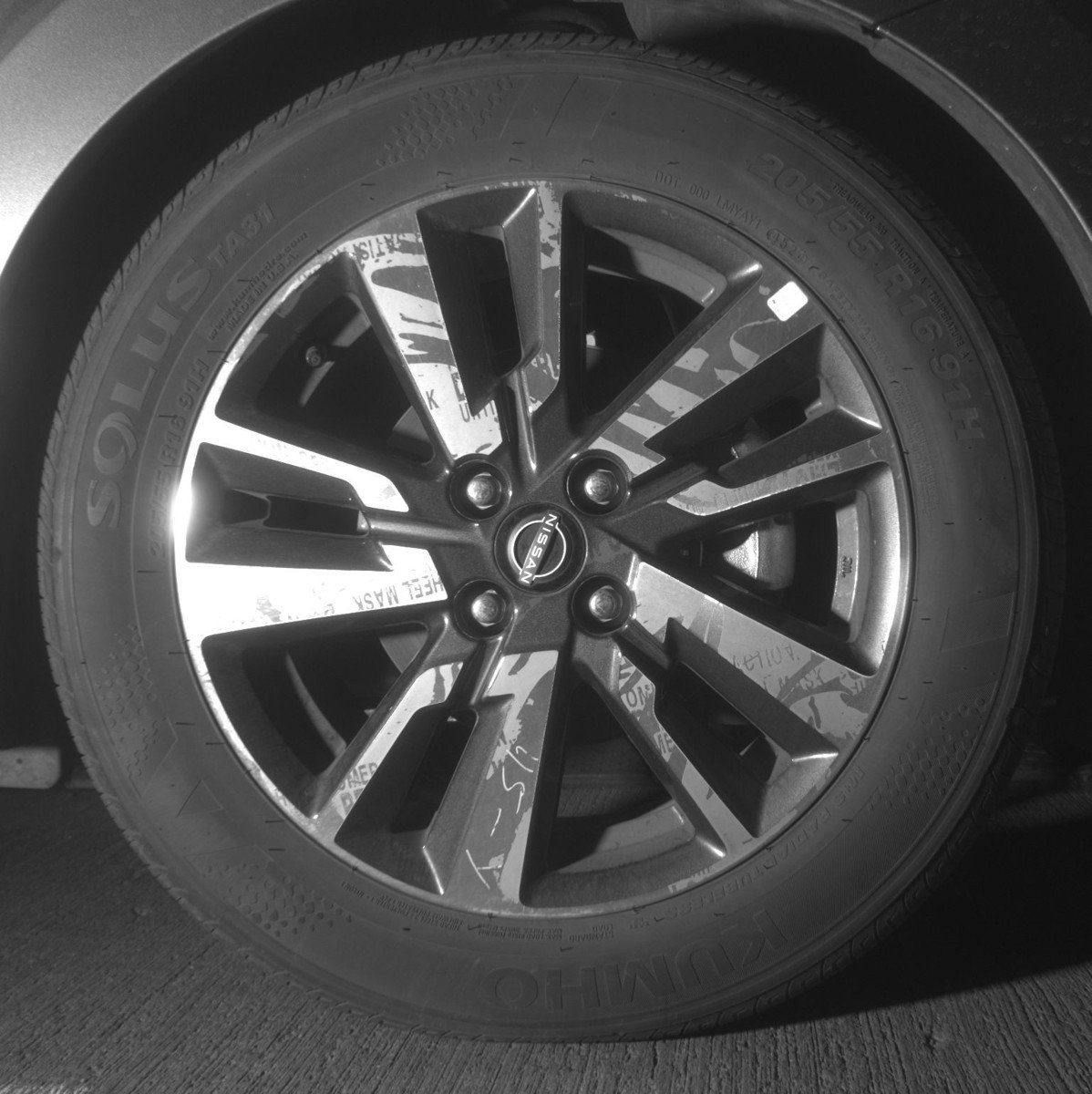 Used 2025 Nissan Versa SV image 13