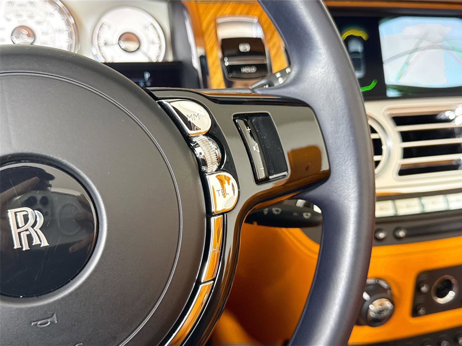 Used 2021 Rolls-Royce Dawn image 25