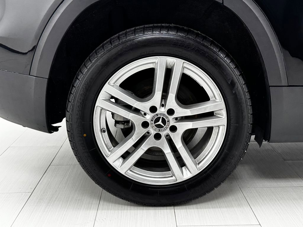 Used 2022 Mercedes-Benz GLB 250 GLB 250 w/ Premium Package Lite image 41