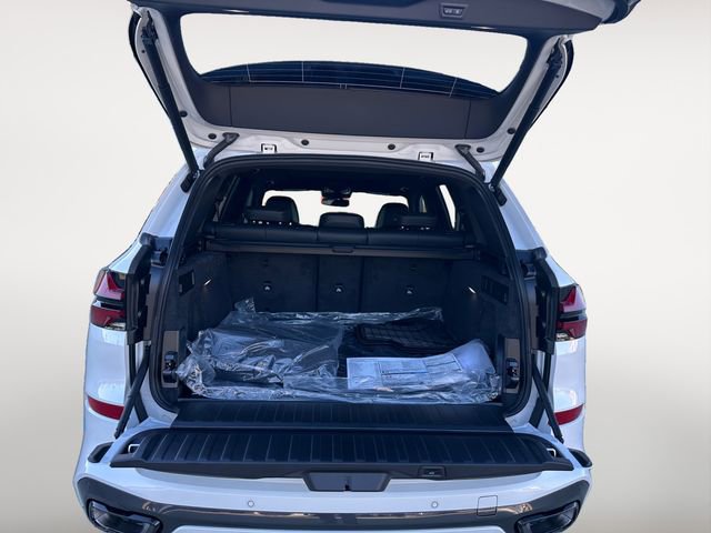 New 2026 BMW X5 xDrive40i w/ M Sport Package image 21