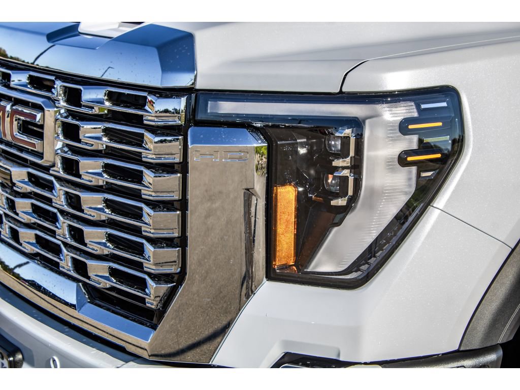 New 2026 GMC Sierra 3500 Denali w/ Denali Reserve Package image 8