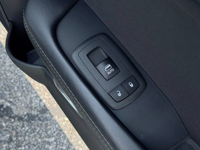 Used 2018 Dodge Challenger R/T w/ Blacktop Package RWD image 15