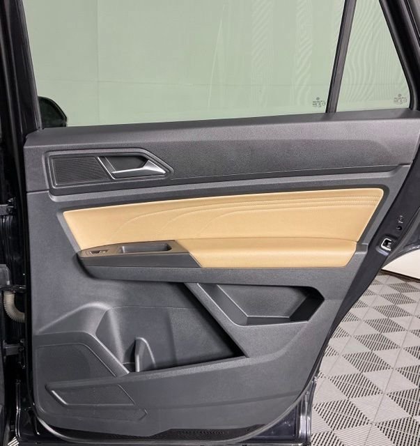 Used 2022 Volkswagen Atlas Cross Sport SE FWD image 25