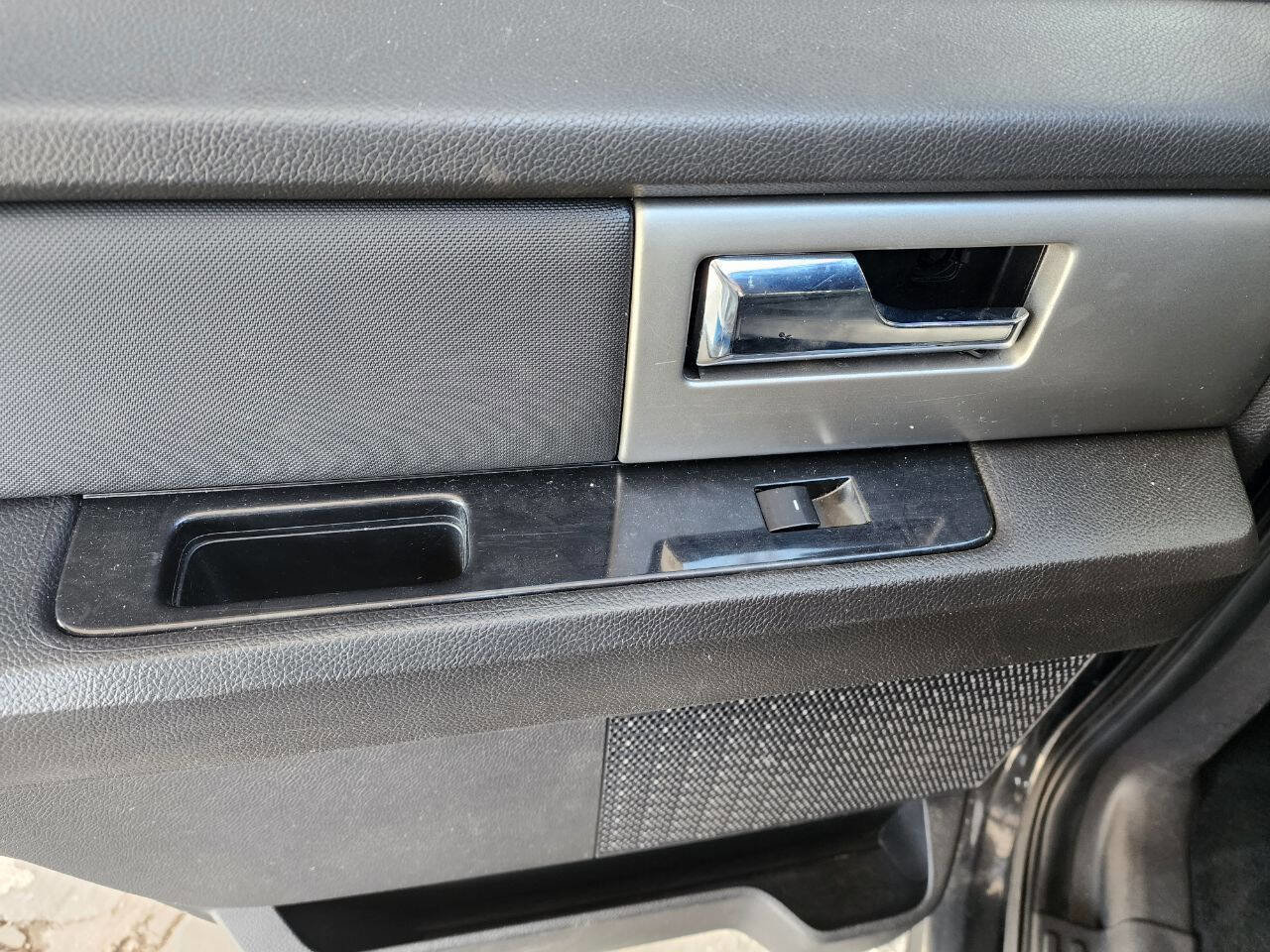 Used 2013 Ford Expedition Limited image 30