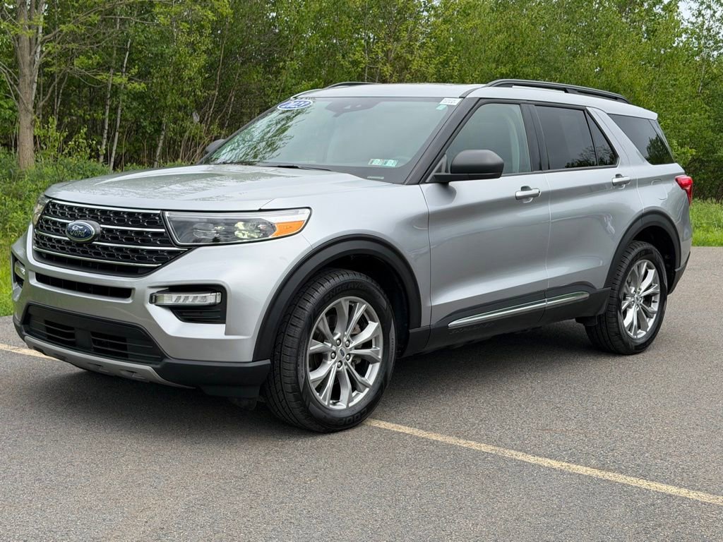 Used 2023 Ford Explorer XLT w/ Equipment Group 202A AWD/4WD image 24