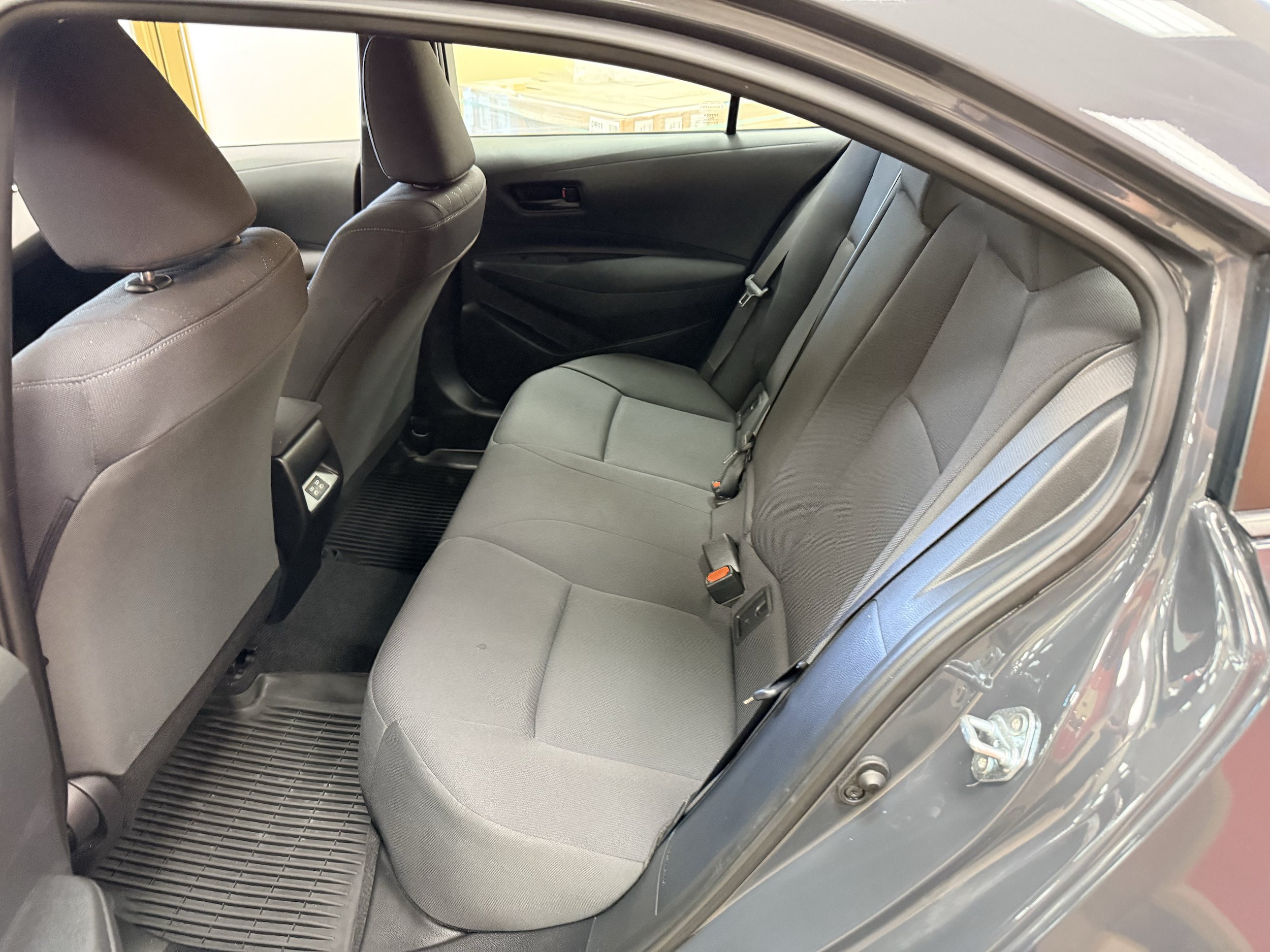 Used 2024 Toyota Corolla LE FWD image 8