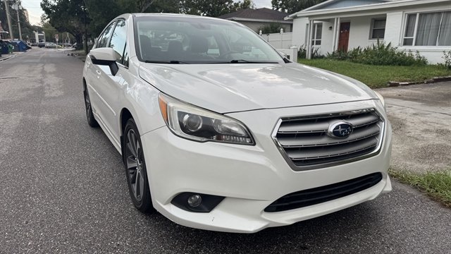 Used 2017 Subaru Legacy 3.6R Limited AWD/4WD image 4