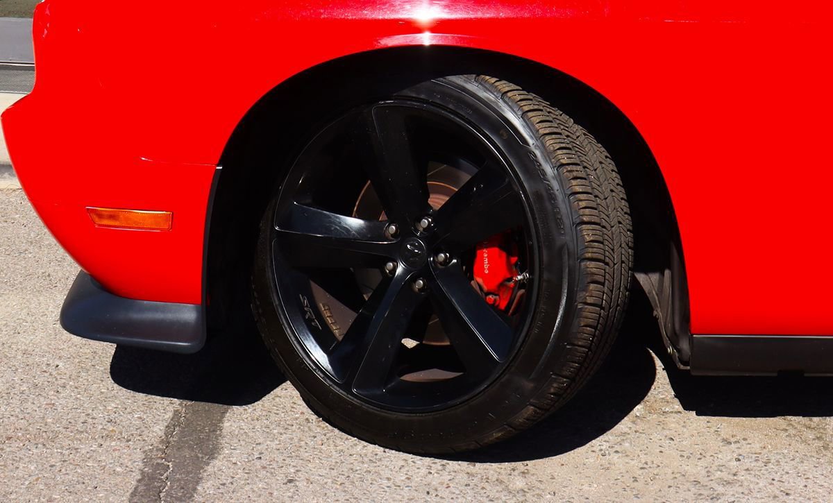 Used 2009 Dodge Challenger SRT8 RWD image 5