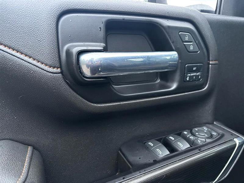 Used 2022 GMC Sierra 3500 AT4 w/ AT4 Premium Plus Package image 14