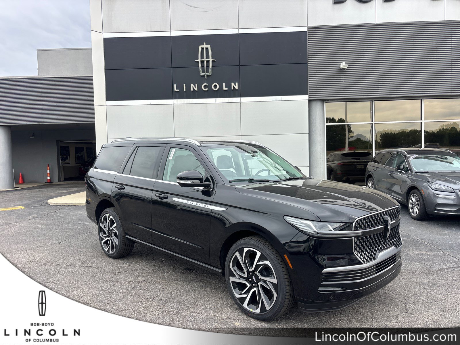New 2026 Lincoln Navigator Reserve AWD/4WD image 1
