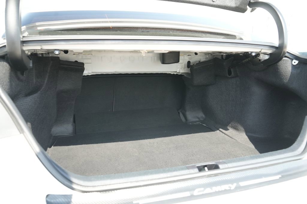 Used 2023 Toyota Camry SE w/ Cold Weather Package image 12