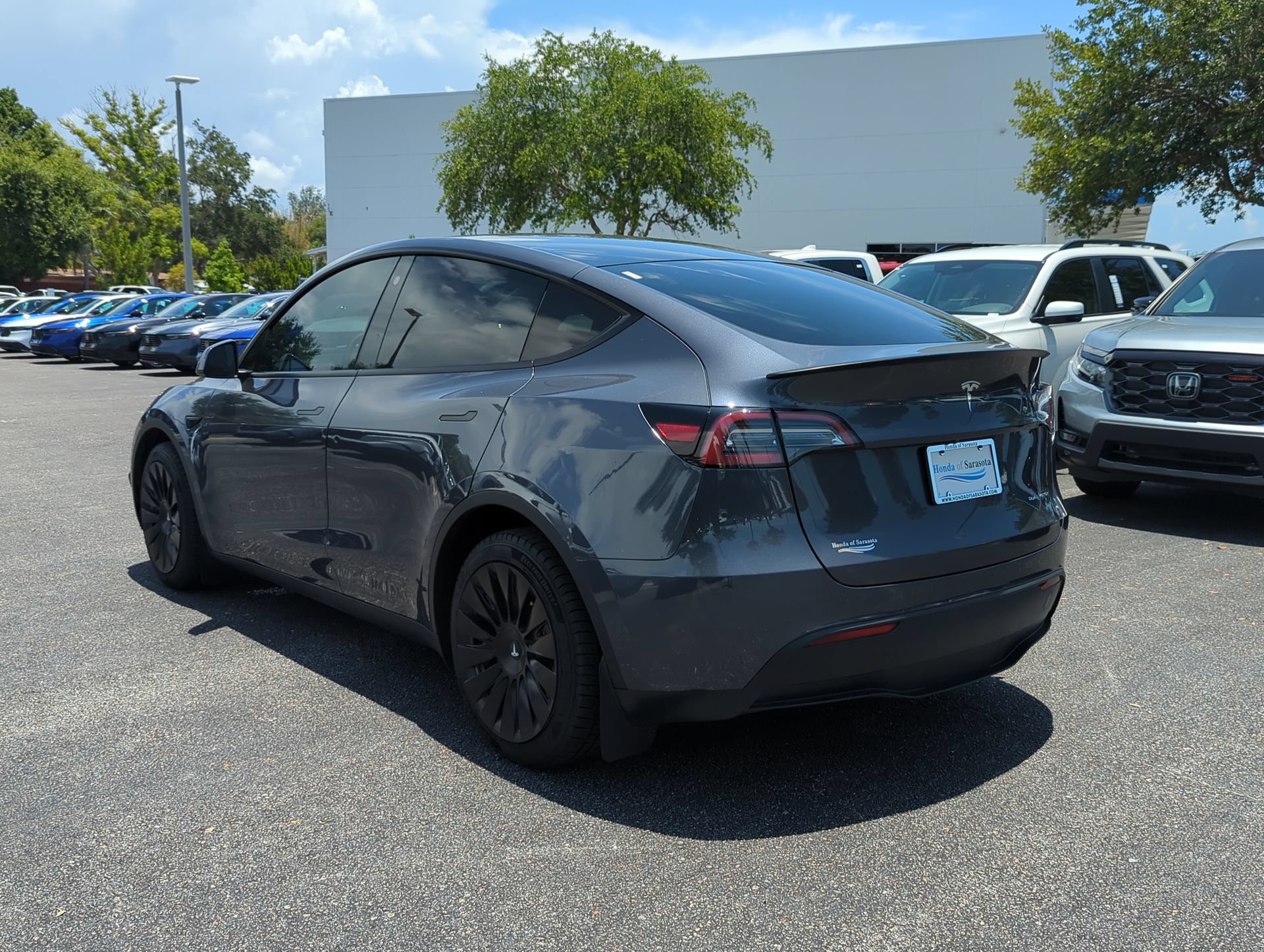 Used 2023 Tesla Model Y Long Range AWD/4WD image 8