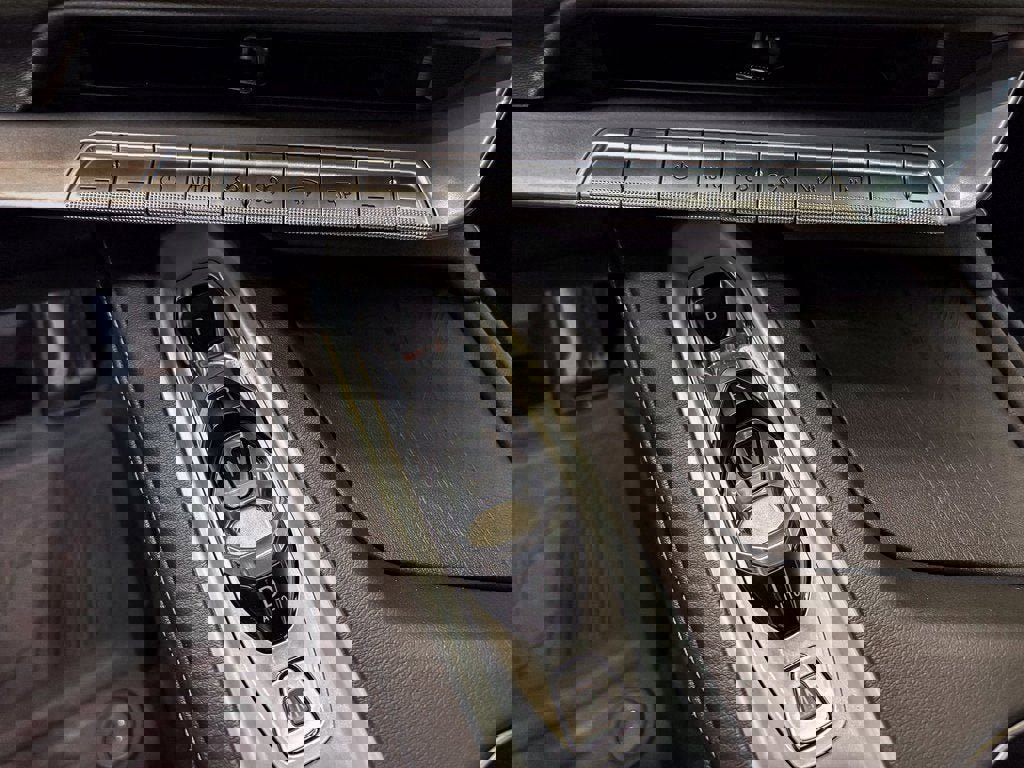 New 2026 Chevrolet Corvette Stingray Coupe w/ Z51 Performance Package image 17