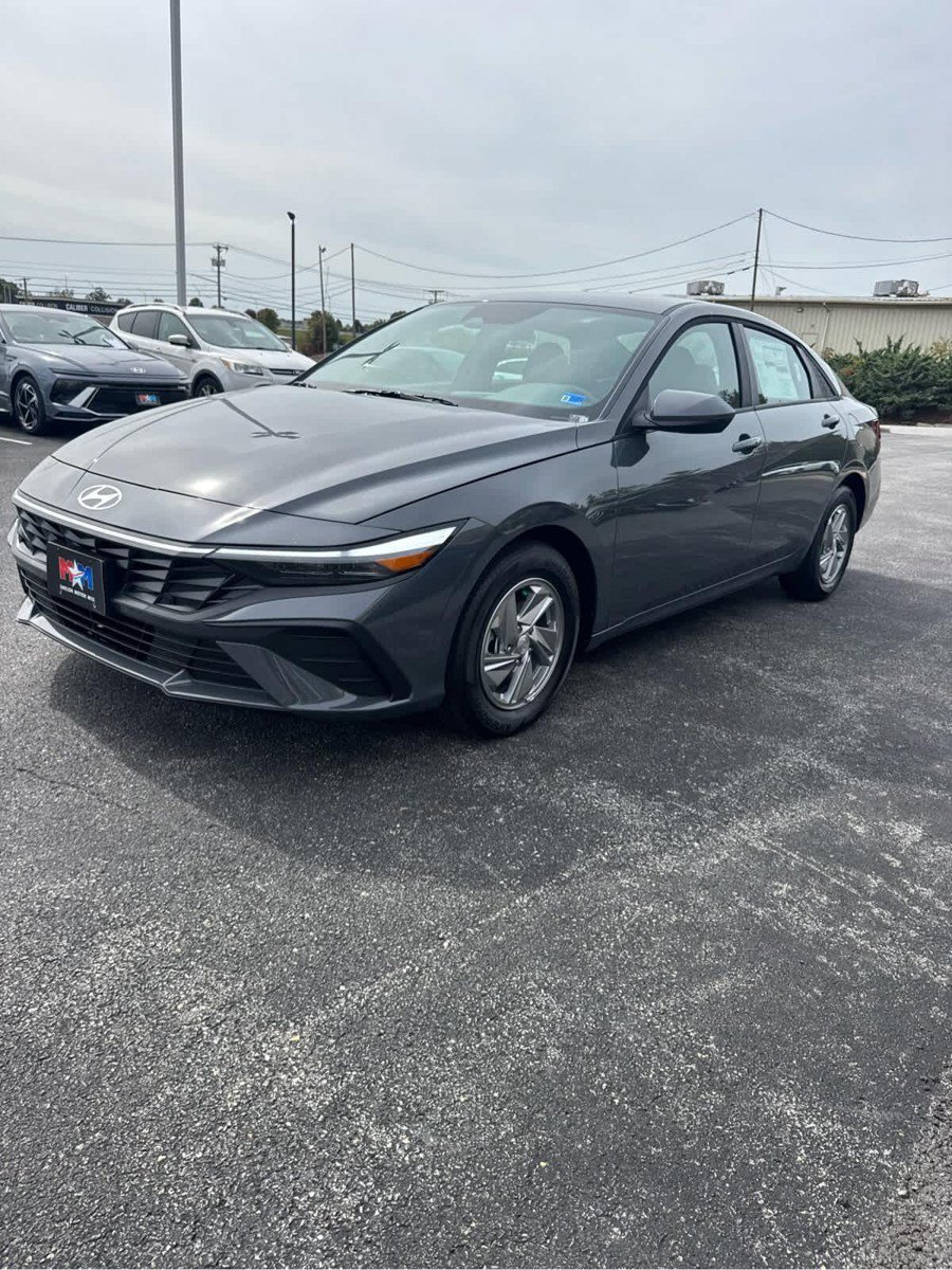 New 2026 Hyundai Elantra SE FWD image 10