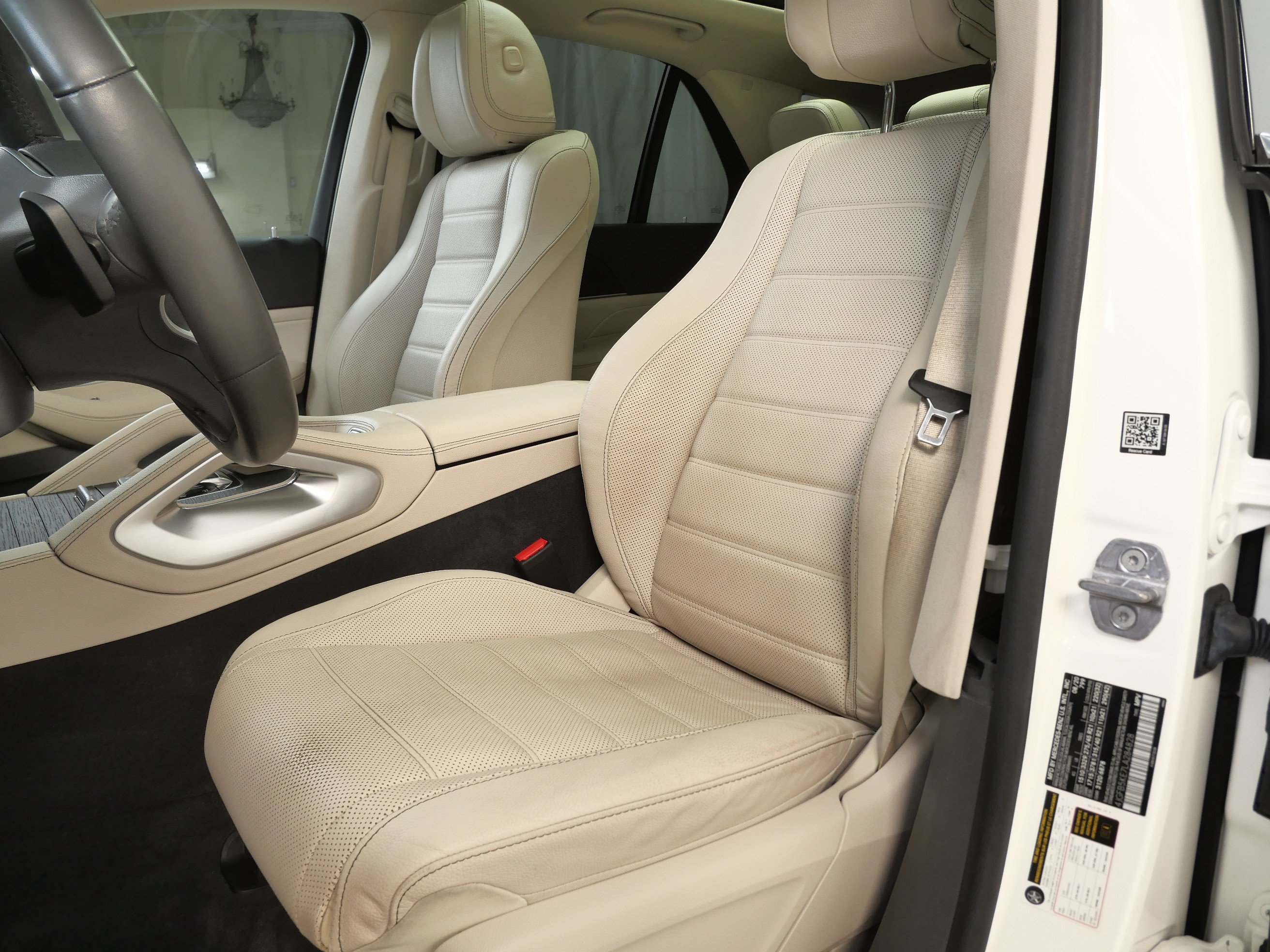 Used 2020 Mercedes-Benz GLE 450 4MATIC image 3