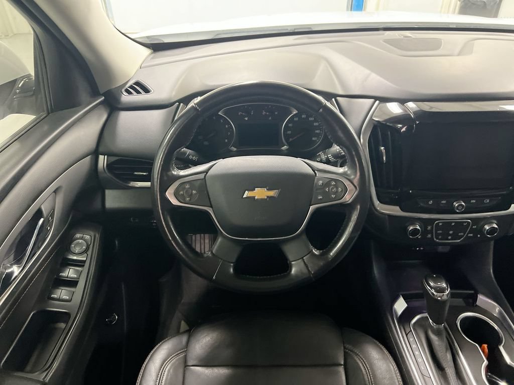 Used 2020 Chevrolet Traverse LT w/ LPO, Floor Liner Package FWD image 11