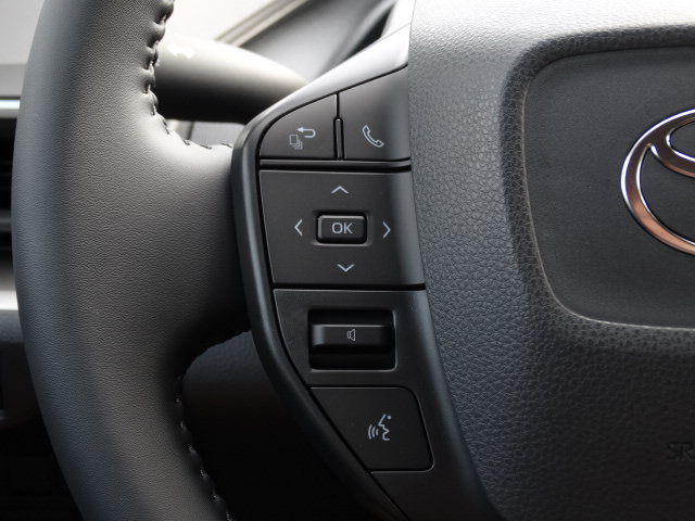 New 2026 Toyota Prius LE FWD image 28