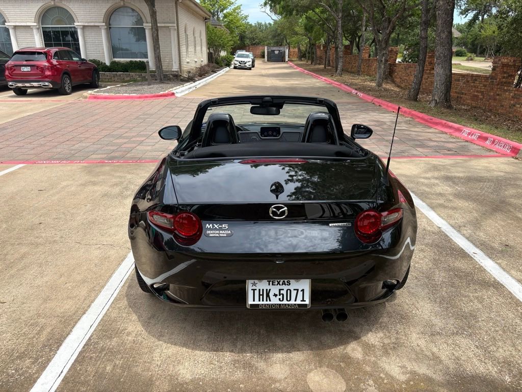 Used 2022 MAZDA MX-5 Miata Grand Touring w/ Weather Package RWD image 13