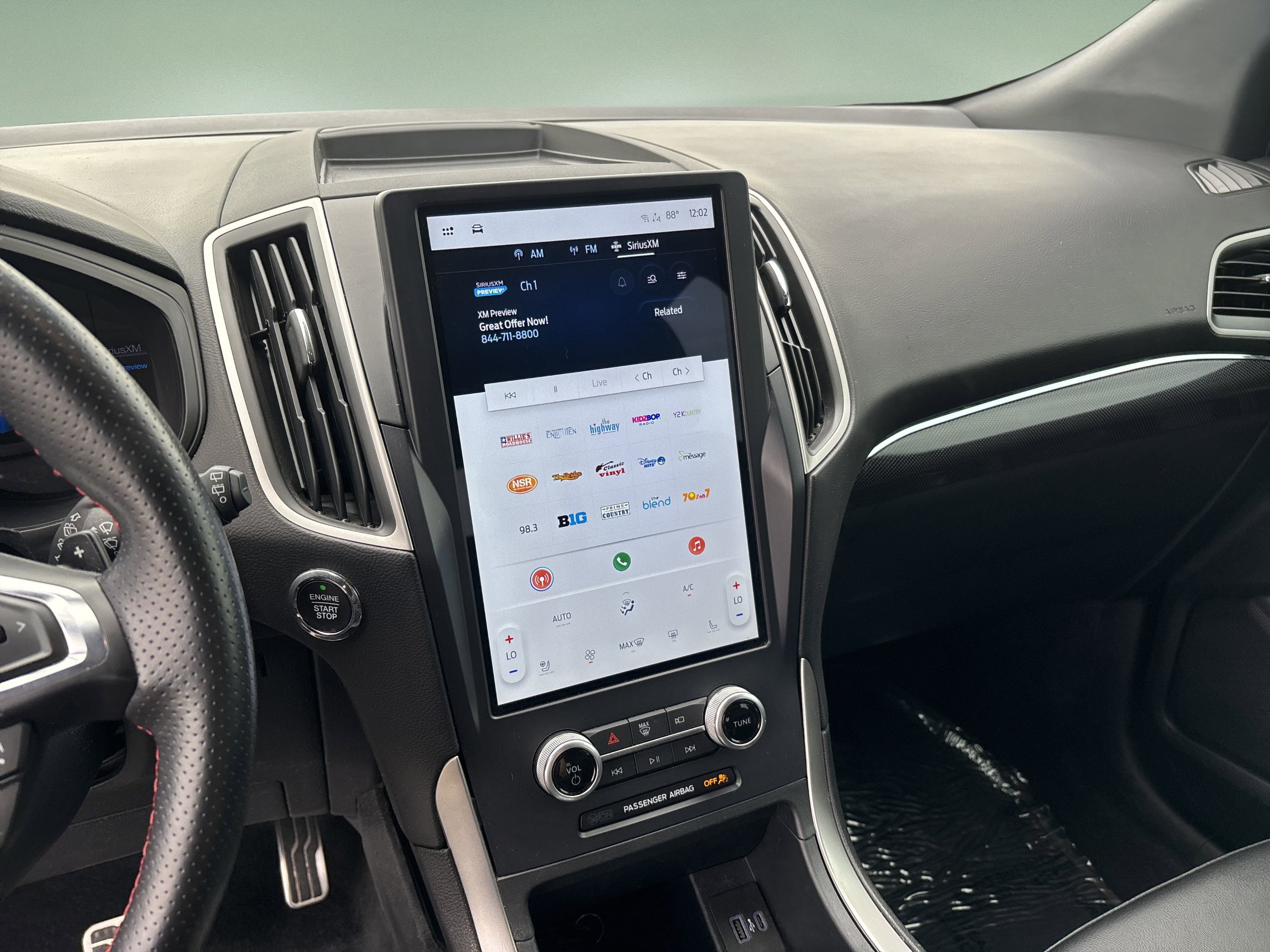 Used 2022 Ford Edge ST-Line w/ Class II Trailer Tow Package image 5