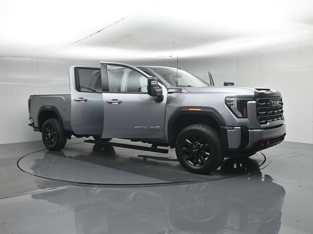 Used 2025 GMC Sierra 3500 AT4 w/ AT4 Premium Plus Package AWD/4WD image 37