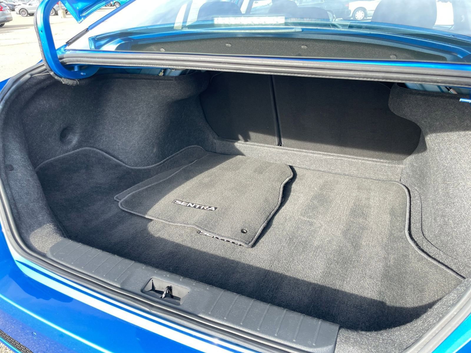 Used 2025 Nissan Sentra SV image 30