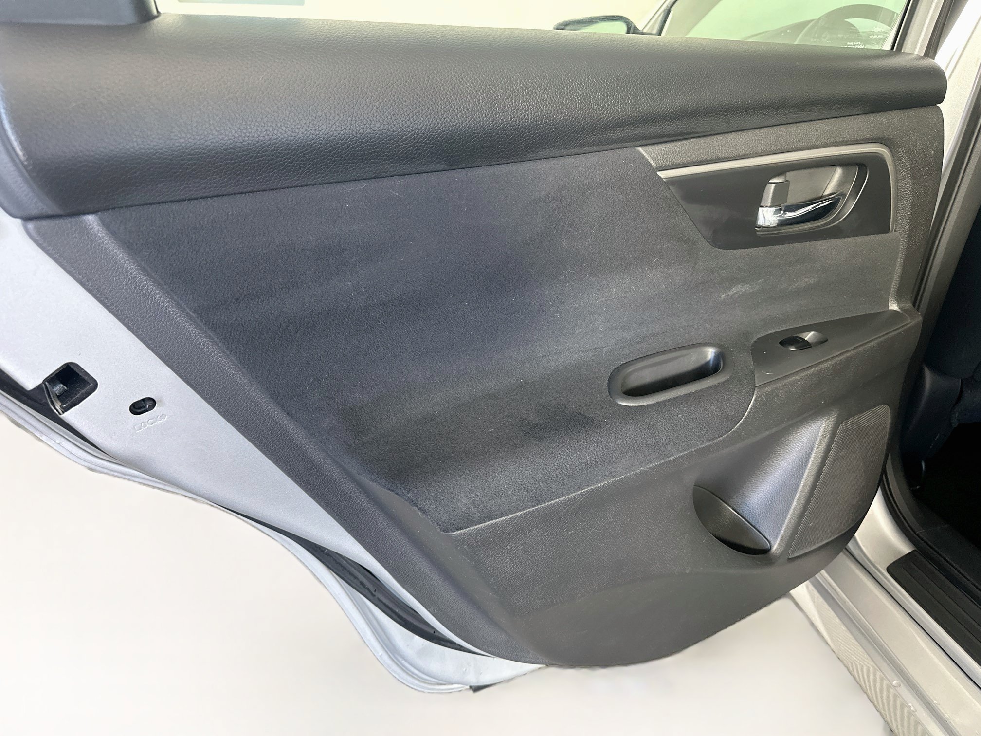 Used 2015 Nissan Altima 2.5 S w/ Power Driver Seat Package FWD image 24